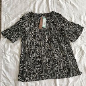 Brina & Em zebra print colsten ruffle sleeve Black